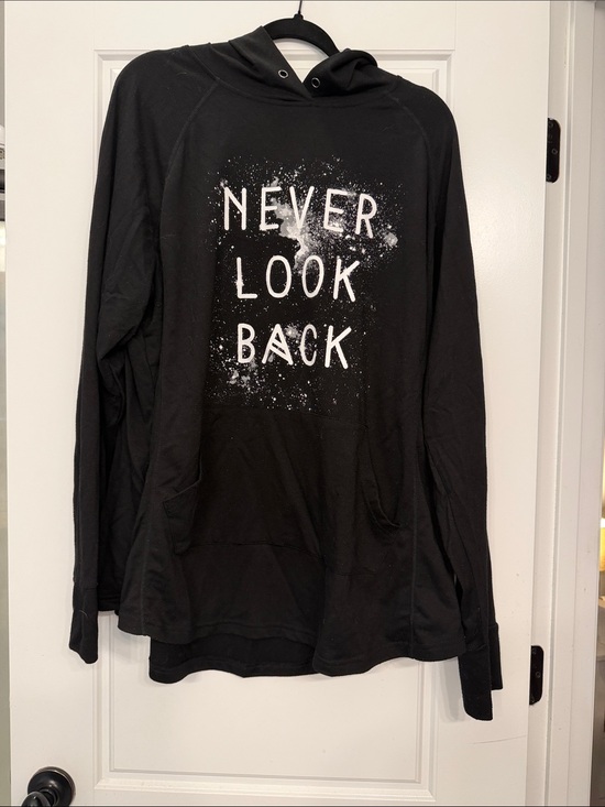Torrid Curve Sweaters - Black Graphic Hoodie Sweatshirt - "Never Look Back"